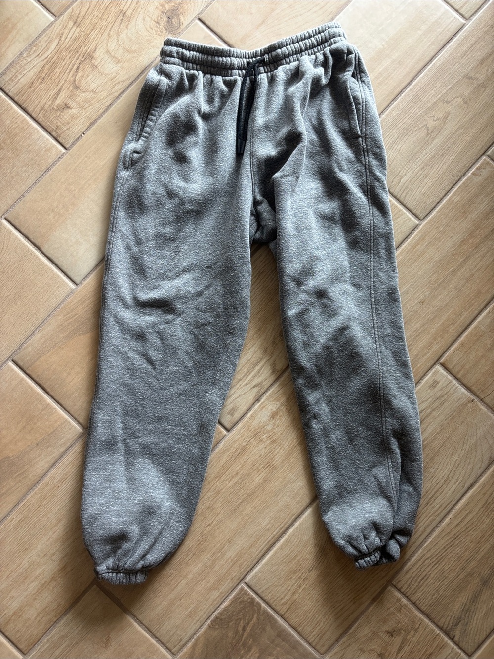 Men’s DSG grey sweatpants size medium